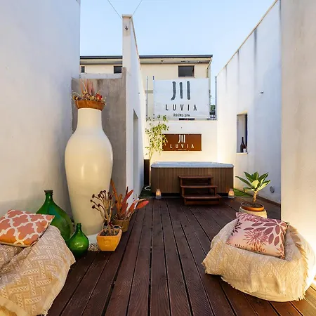 Luvia Bed and breakfast